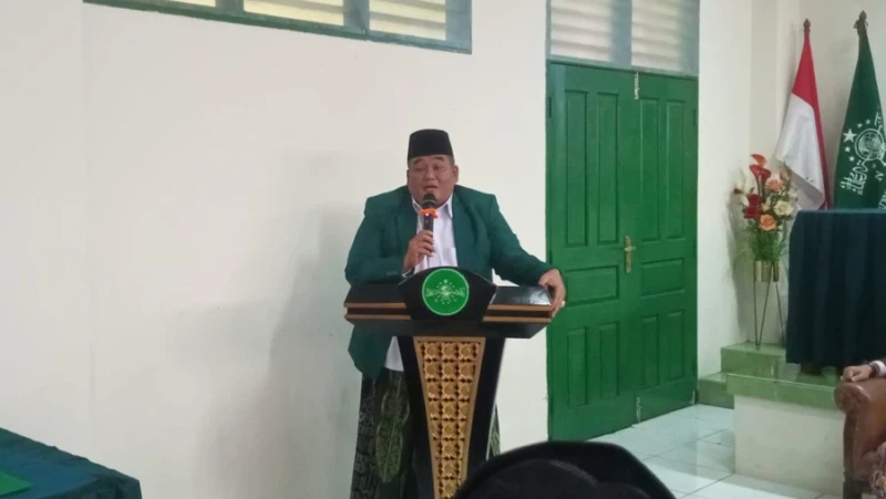 Katib Syuriyah PWNU KH Lukman Hakim Hamid dalam Konferensi Cabang (Konfercab) Pengurus Cabang Nahdlatul Ulama (PWNU) Kota Pengurus Wilayah Provinsi Maluku Utara di Pesantren Al-Hamid, Cipayung, Pengurus Wilayah Provinsi Maluku Utara, Ahad (14/06/2026). (foto: NU Online/Zehid)